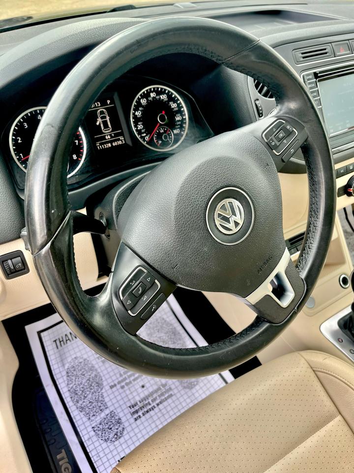 Volkswagen Tiguan S 2017