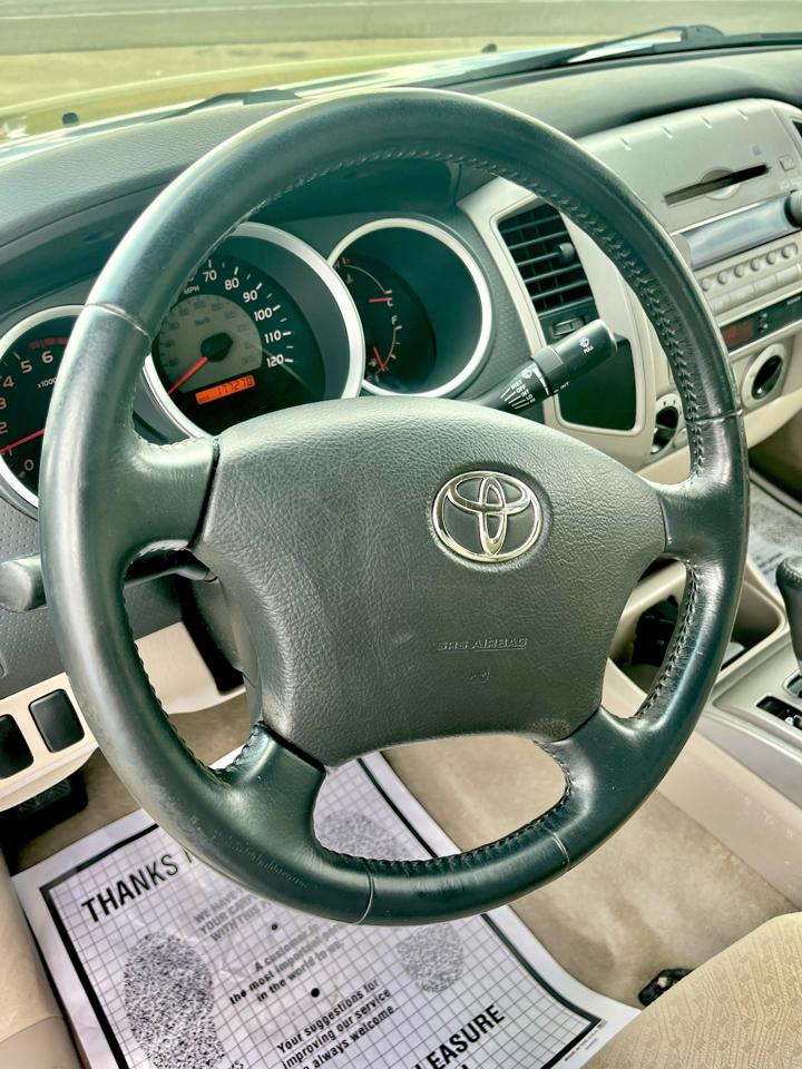 Toyota Tacoma PreRunner Double Cab V6 Auto 2WD 2006