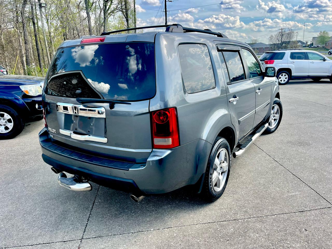 Honda Pilot EX-L 2WD 5-Spd AT with DVD 2011