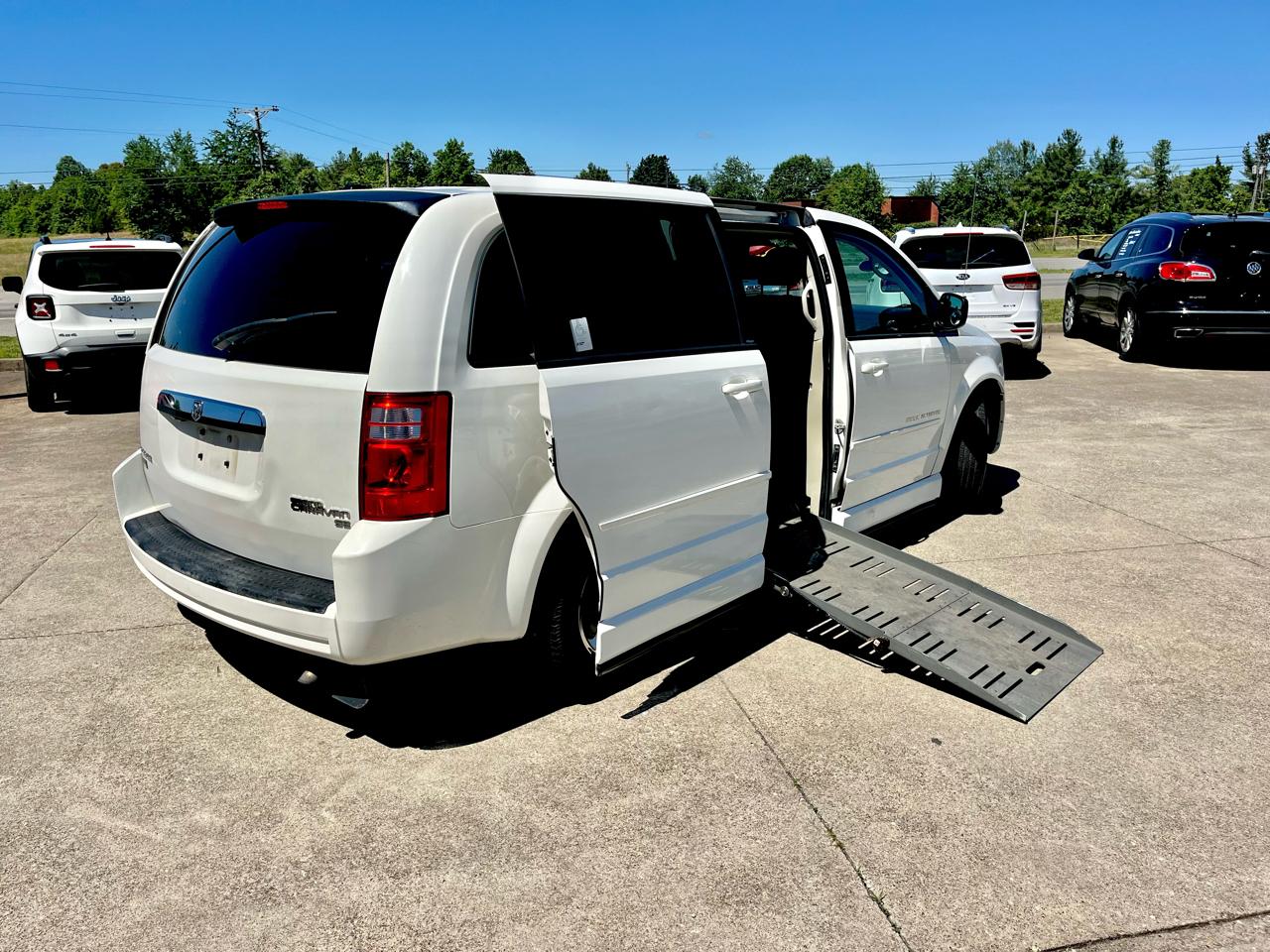 Dodge Grand Caravan SE 2009