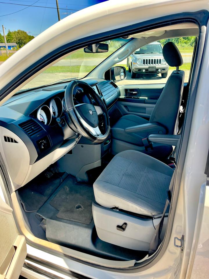 Dodge Grand Caravan SE 2009