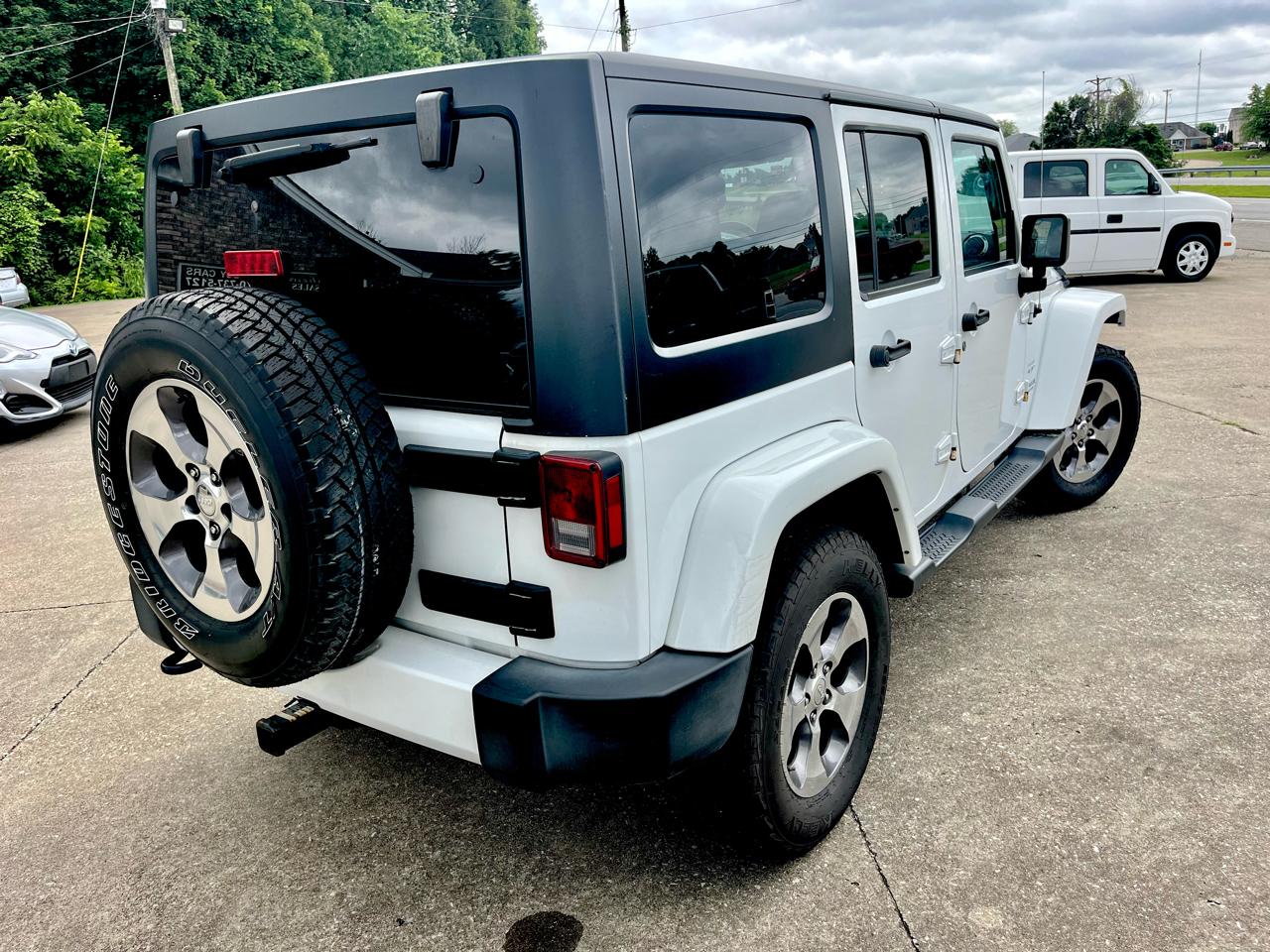 Jeep Wrangler Unlimited Sahara 4WD 2016