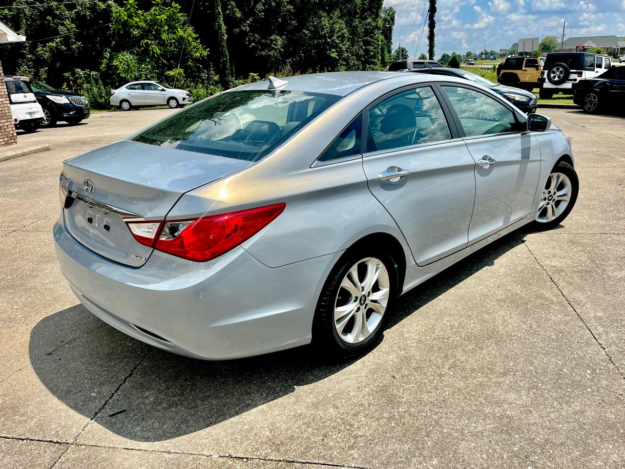 Hyundai Sonata 4dr Sdn 2.4L Auto Ltd 2011