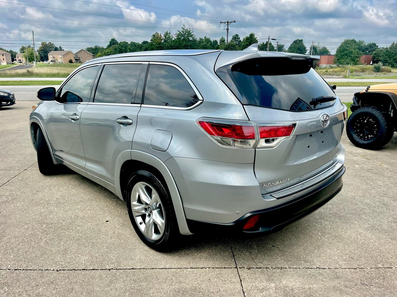 Toyota Highlander FWD 4dr V6 Limited (Natl) 2016
