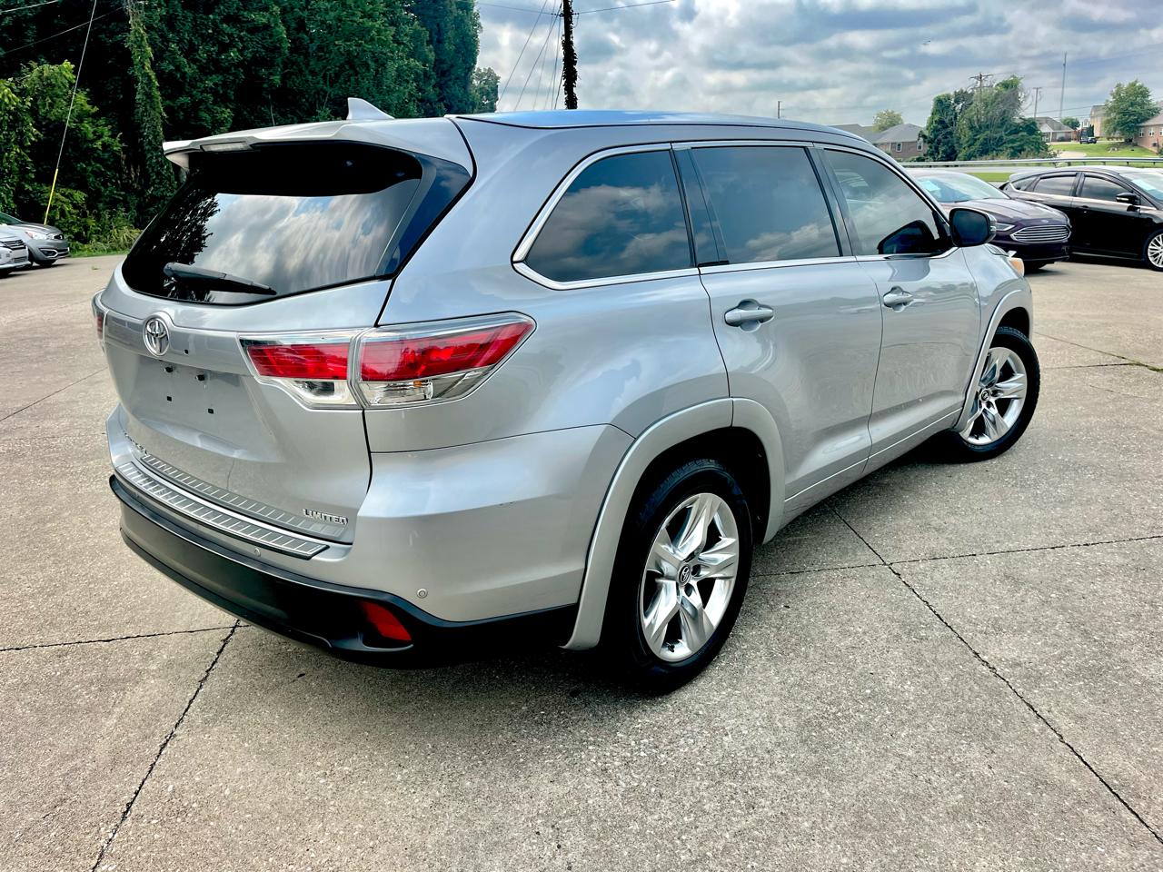 Toyota Highlander FWD 4dr V6 Limited (Natl) 2016