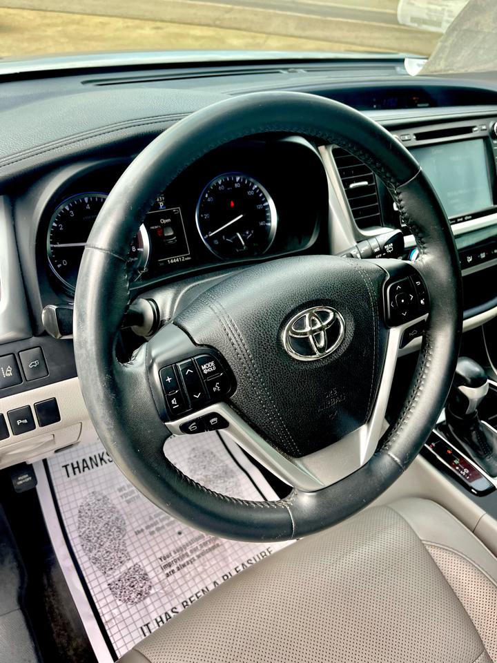 Toyota Highlander FWD 4dr V6 Limited (Natl) 2016