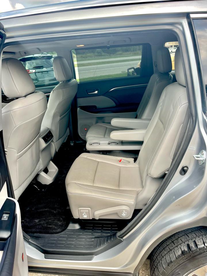 Toyota Highlander FWD 4dr V6 Limited (Natl) 2016