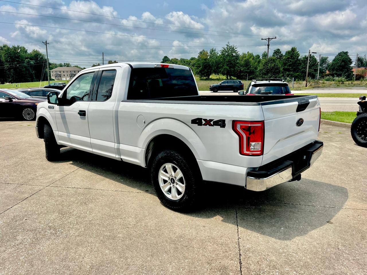 Ford F-150 4WD SuperCab 145" Lariat 2016
