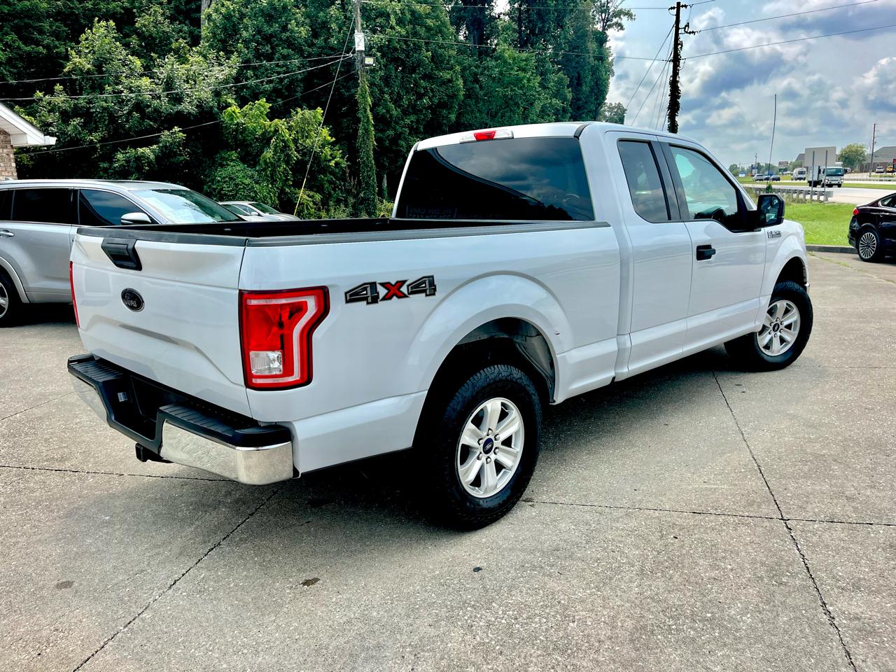 Ford F-150 4WD SuperCab 145" Lariat 2016