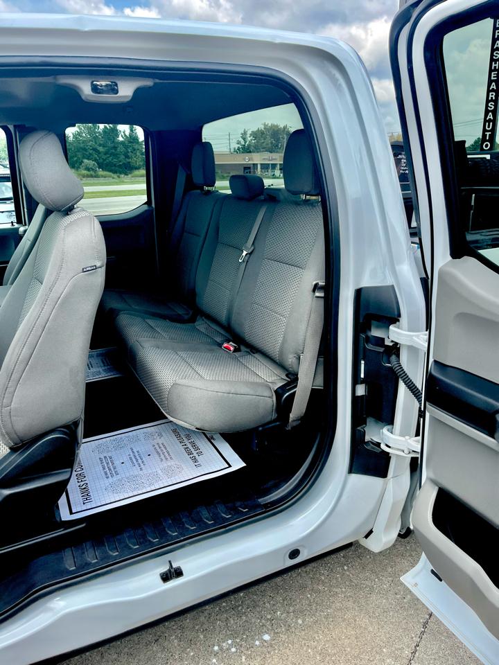 Ford F-150 4WD SuperCab 145" Lariat 2016