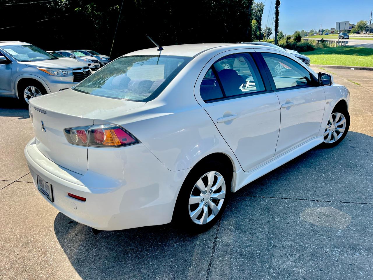 Mitsubishi Lancer 4dr Sdn Man ES FWD 2013