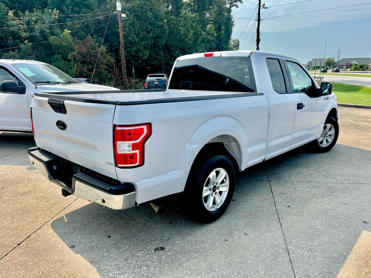 Ford F-150 Lariat 2WD SuperCab 8' Box 2018