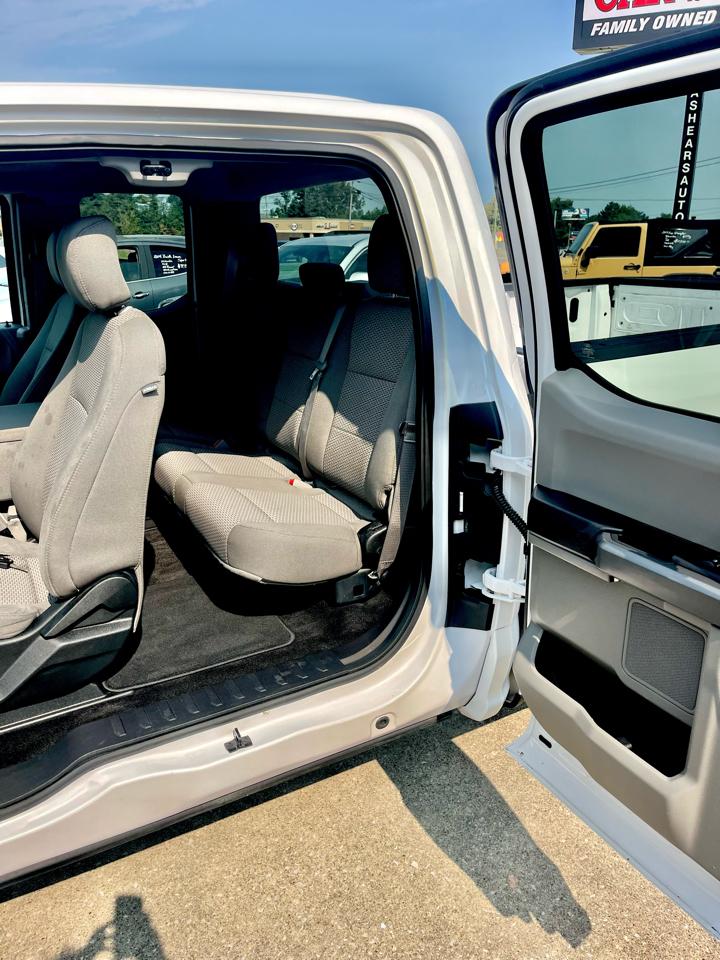 Ford F-150 Lariat 2WD SuperCab 8' Box 2018