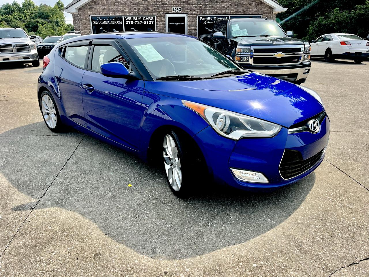 Hyundai Veloster 3dr Cpe Auto w/Gray Int 2012