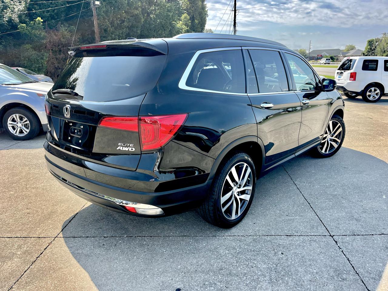 Honda Pilot AWD 4dr Elite w/RES & Navi 2016