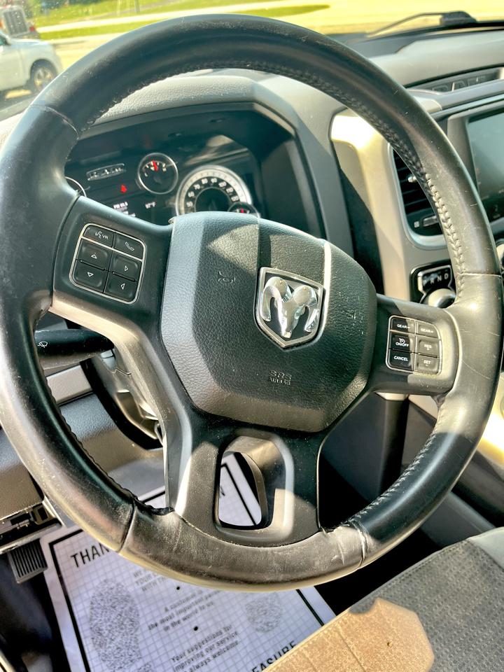 RAM 1500 Big Horn 4x2 Crew Cab 5'7" Box 2017