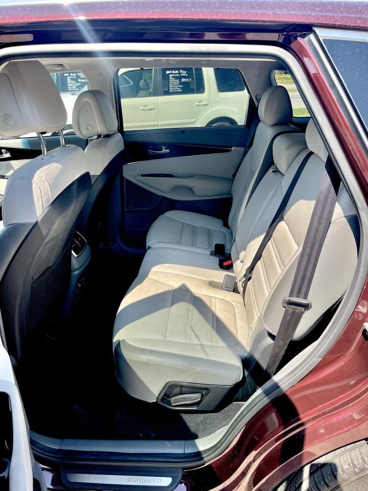 Kia Sorento AWD 4dr 3.3L SX 2016