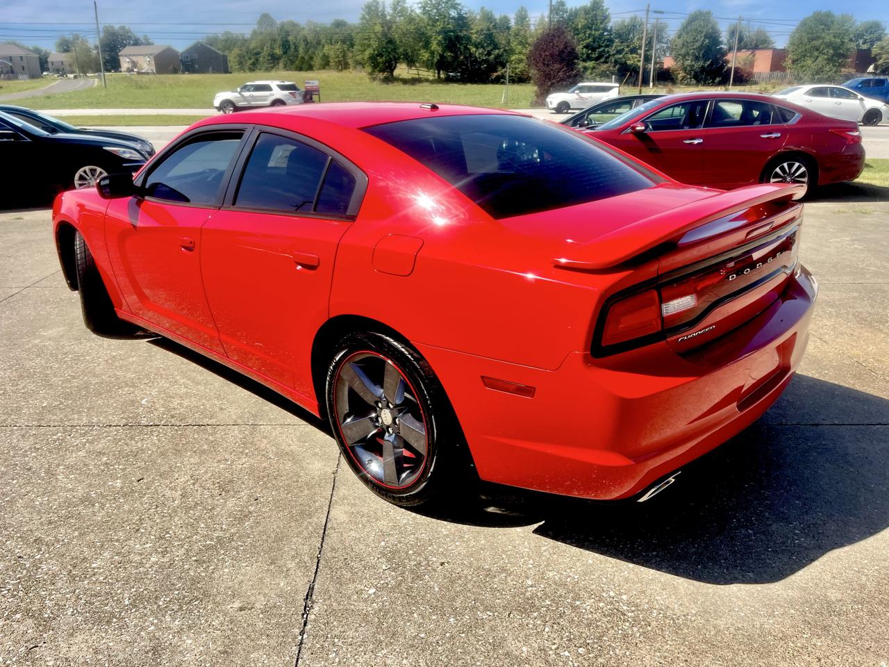 Dodge Charger 4dr Sdn SXT RWD 2014