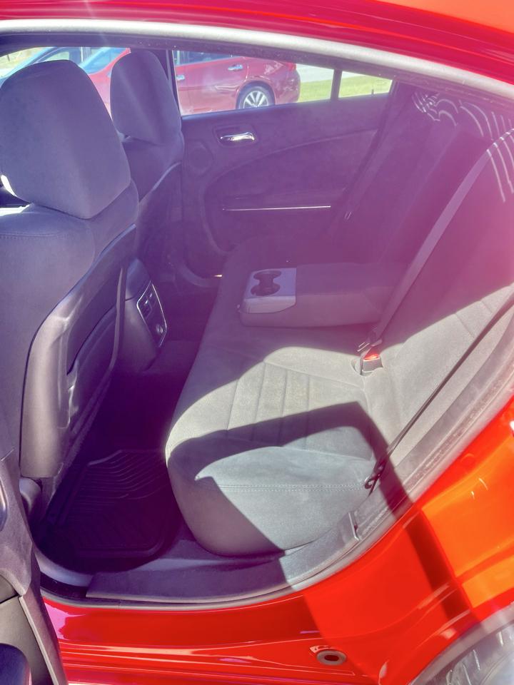 Dodge Charger 4dr Sdn SXT RWD 2014
