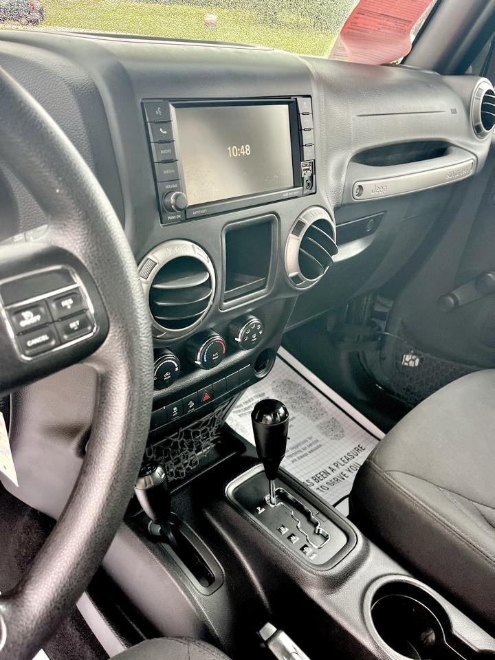 Jeep Wrangler Unlimited 4WD 4dr Sport 2016