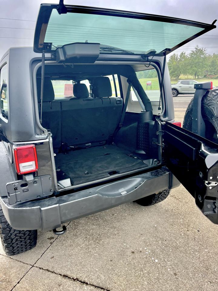 Jeep Wrangler Unlimited 4WD 4dr Sport 2016