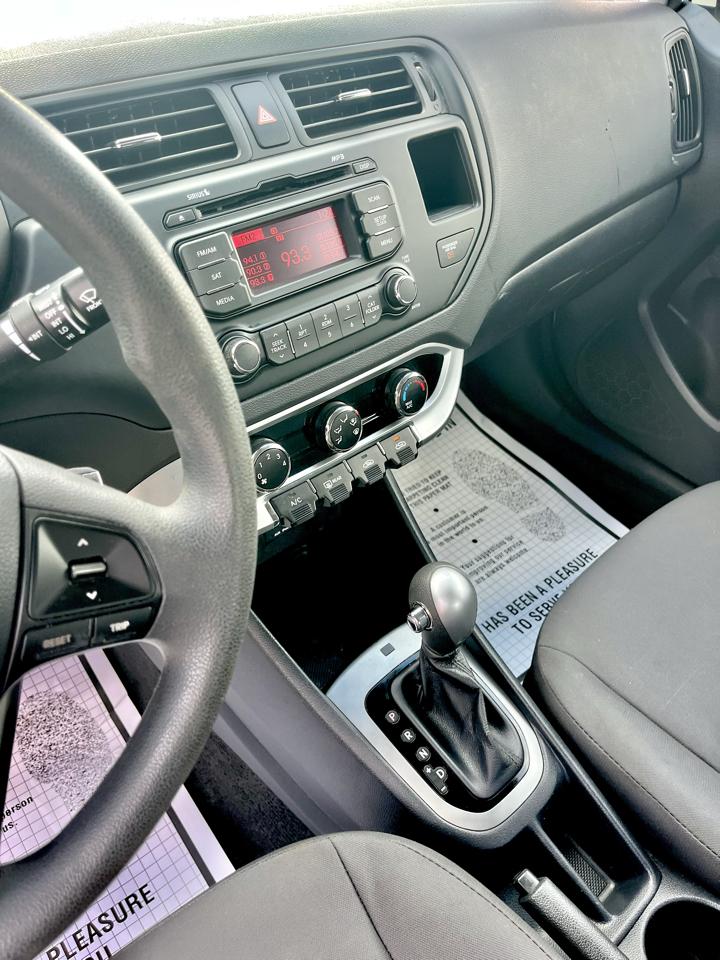 Kia Rio 4dr Sdn Auto LX 2015