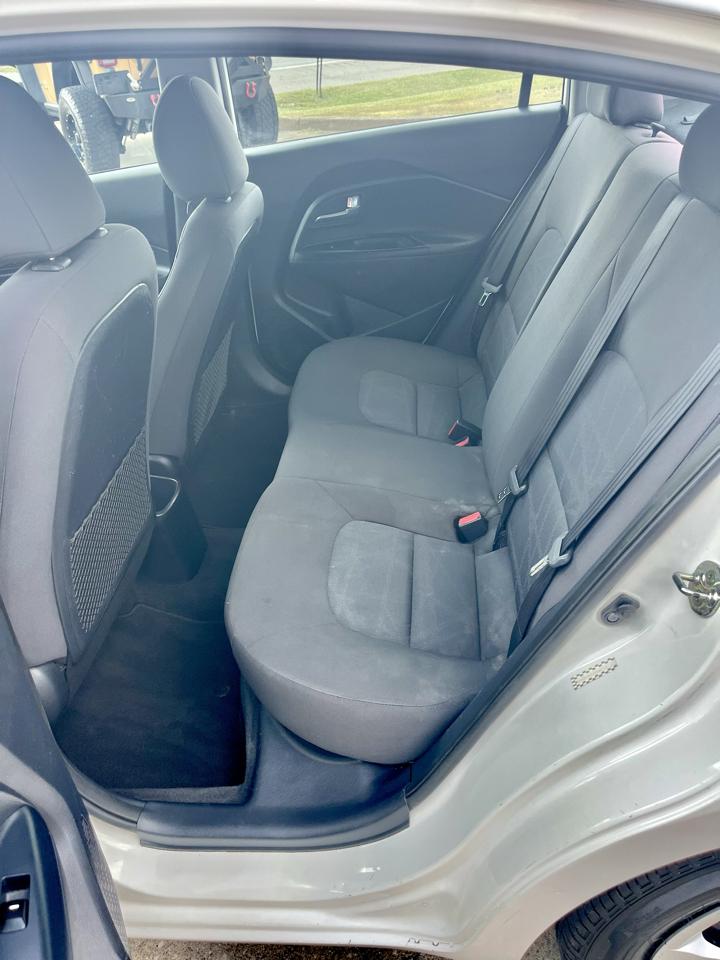 Kia Rio 4dr Sdn Auto LX 2015