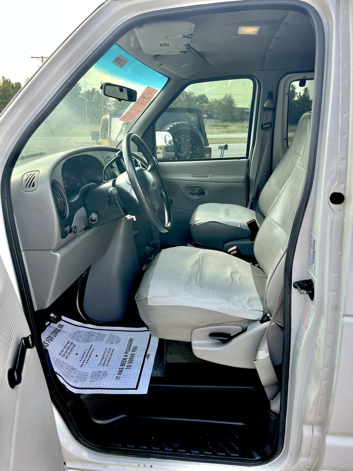 Ford Club Wagon Super 138" WB XLT 1998