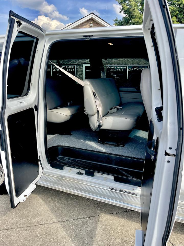 Ford Club Wagon Super 138" WB XLT 1998
