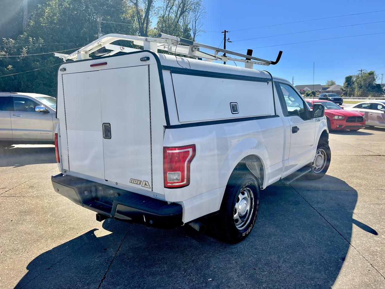Ford F-150 4WD Reg Cab 141" XLT 2015
