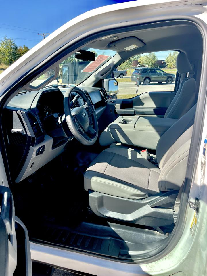 Ford F-150 4WD Reg Cab 141" XLT 2015