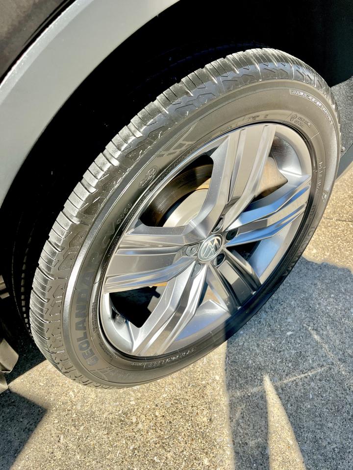 Volkswagen Tiguan 2.0T SE R-Line Black FWD 2020
