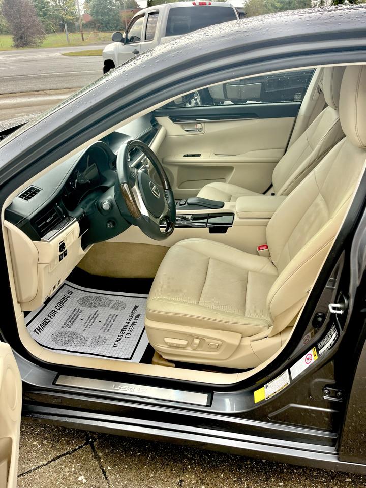 Lexus ES 350 4dr Sdn 2013