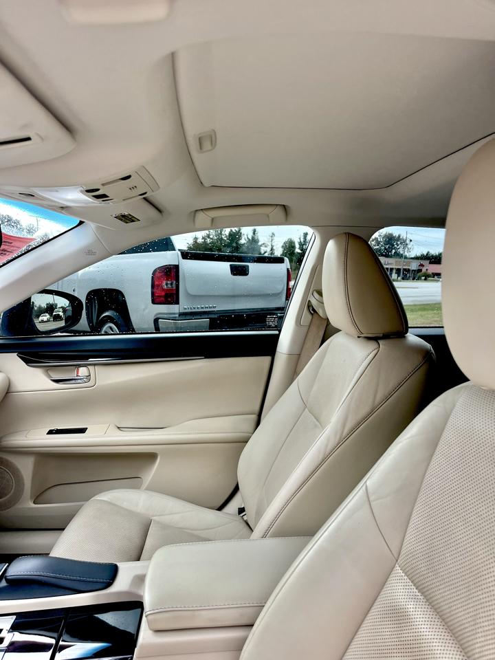 Lexus ES 350 4dr Sdn 2013