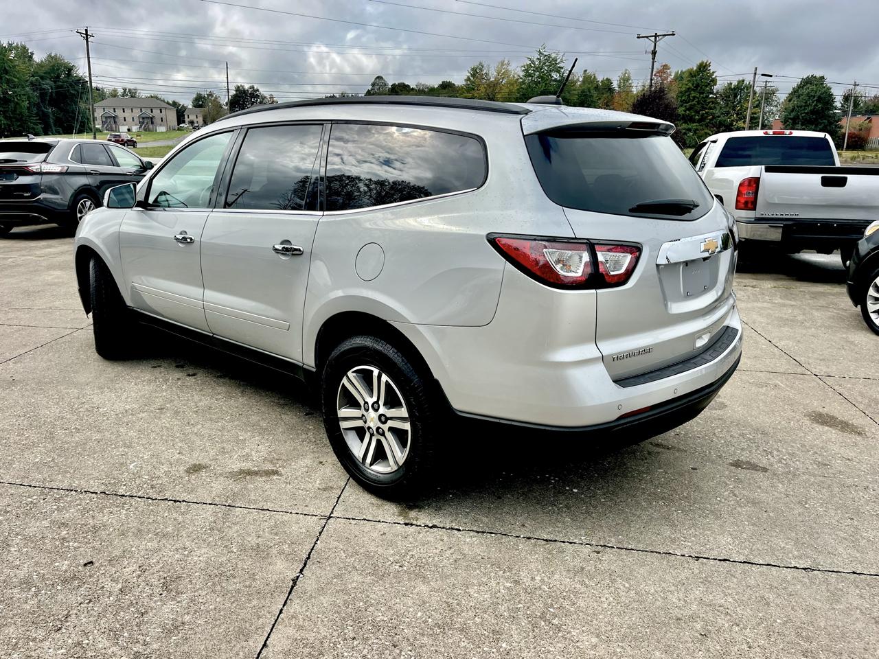 Chevrolet Traverse FWD 4dr LT w/2LT 2017