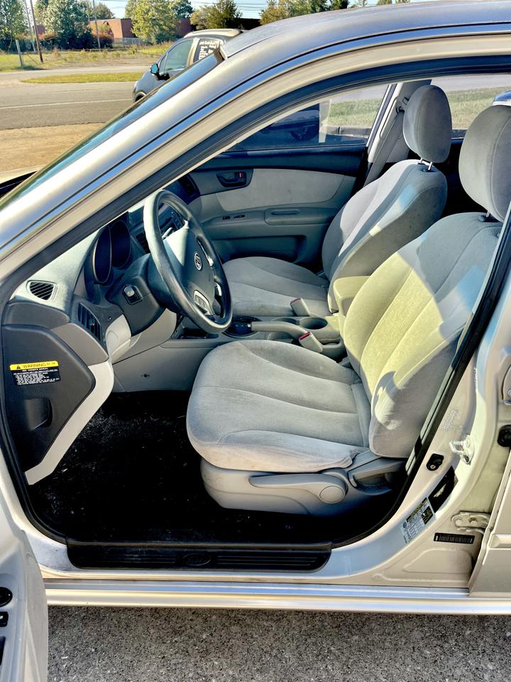 Kia Optima 4dr Sdn I4 Auto LX 2010