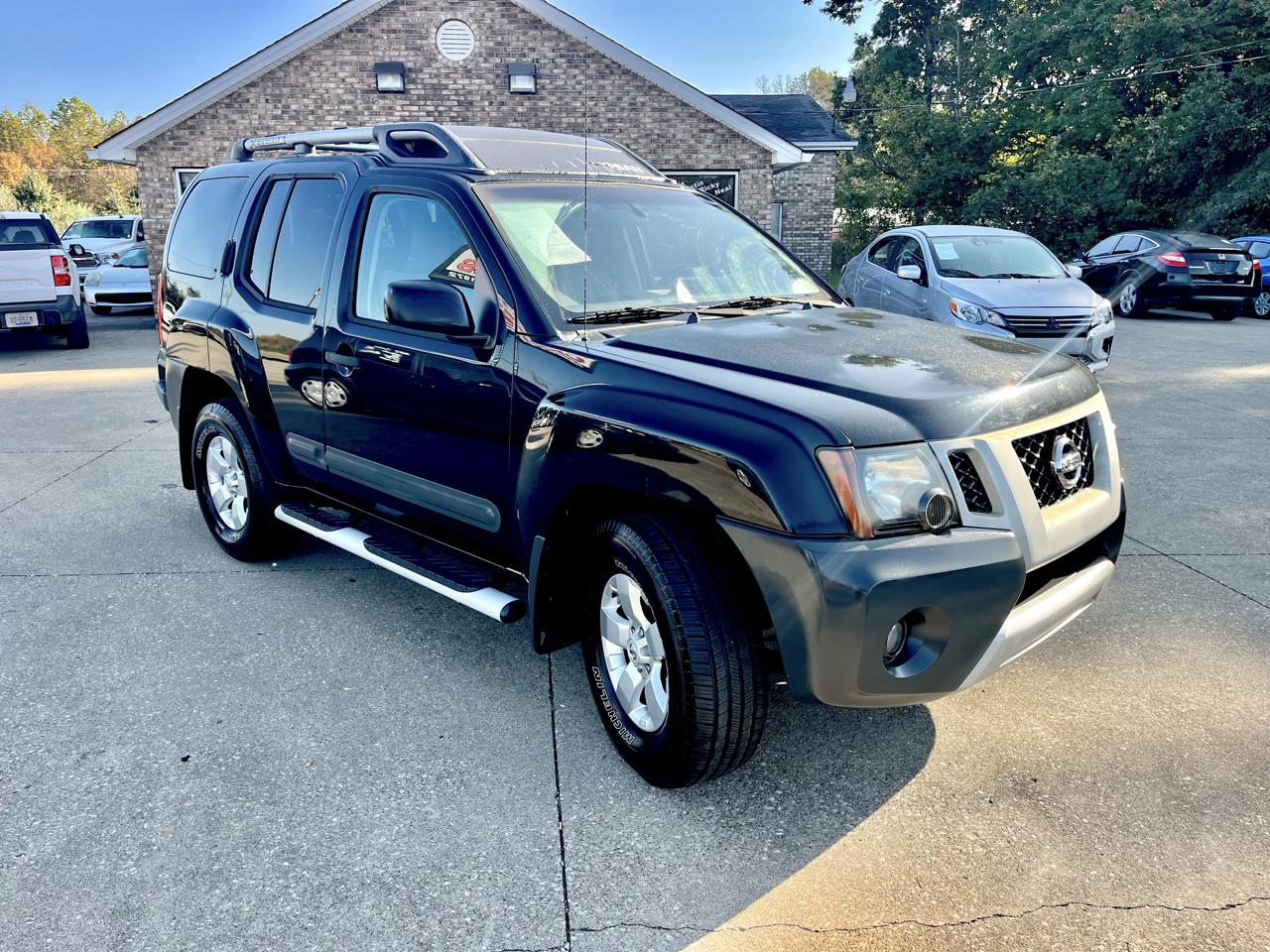 Nissan Xterra 4WD 4dr Auto S 2011