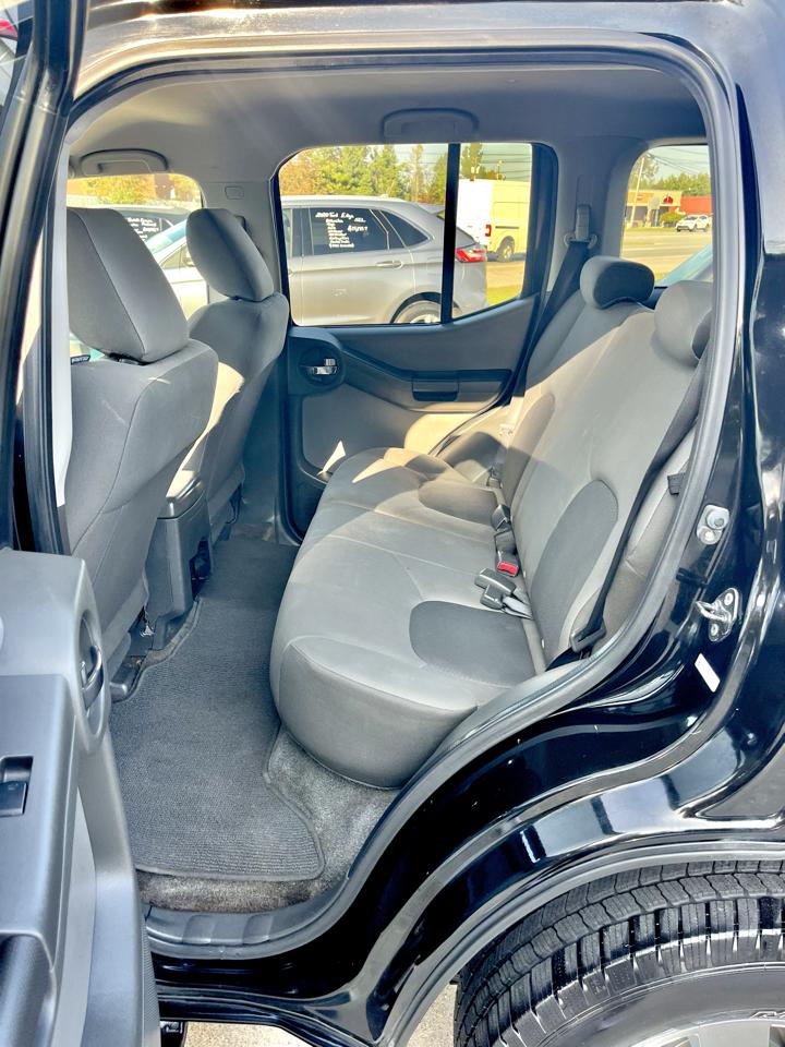 Nissan Xterra 4WD 4dr Auto S 2011