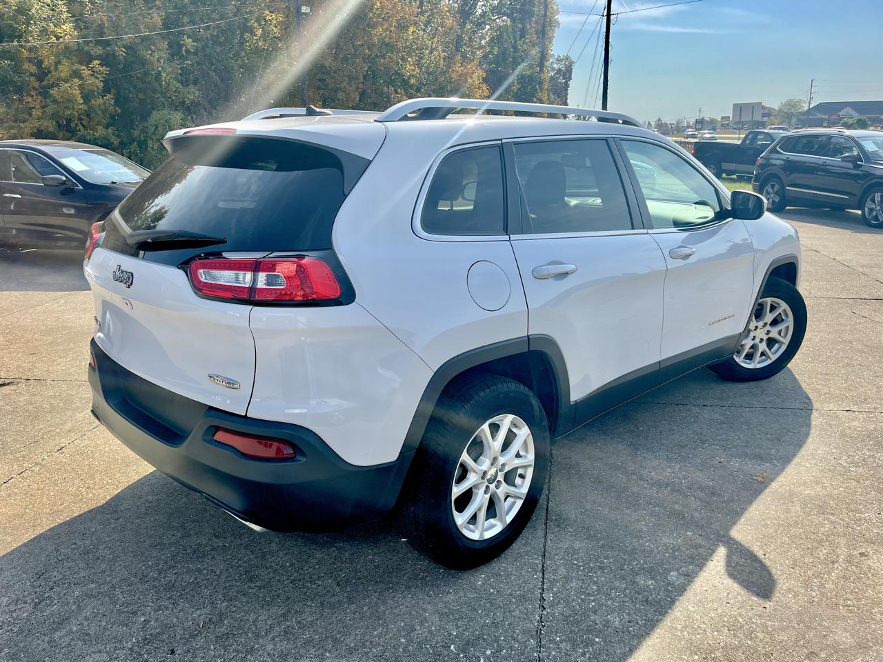 Jeep Cherokee 4WD 4dr Latitude 2015