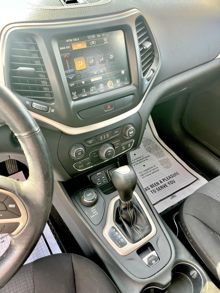 Jeep Cherokee 4WD 4dr Latitude 2015