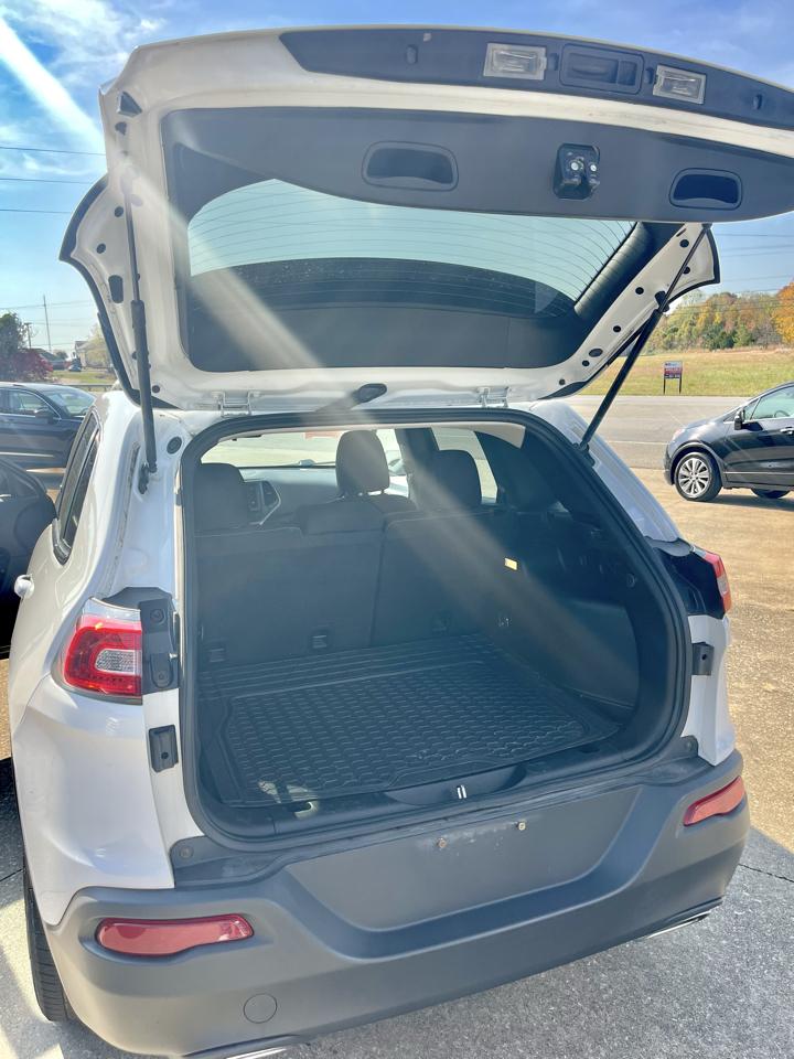 Jeep Cherokee 4WD 4dr Latitude 2015