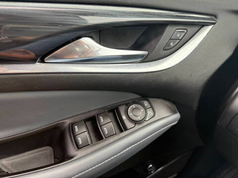 Buick Enclave AWD 4dr Essence 2020 Buick Enclave AWD 4dr Essence 2020