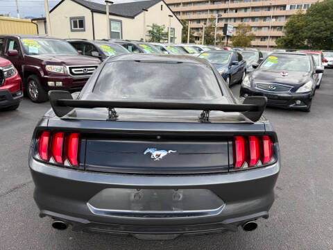 Ford Mustang EcoBoost Fastback 2018 Ford Mustang EcoBoost Fastback 2018