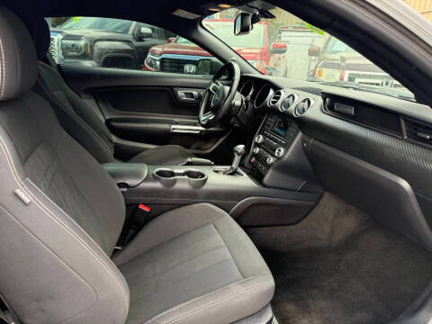 Ford Mustang EcoBoost Fastback 2018 Ford Mustang EcoBoost Fastback 2018