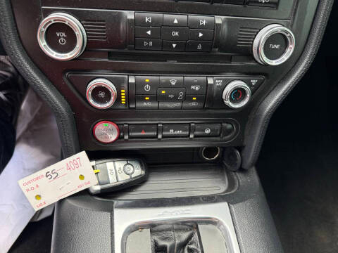 Ford Mustang EcoBoost Fastback 2018 Ford Mustang EcoBoost Fastback 2018