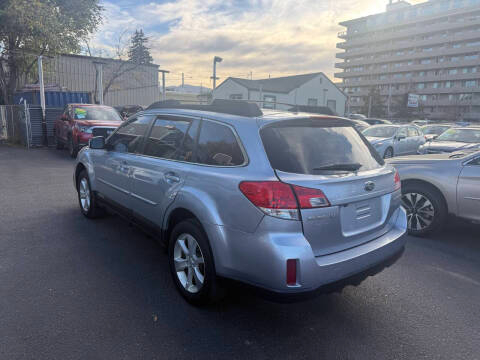 Subaru Outback 4dr Wgn H6 Auto 3.6R Limited 2013 Subaru Outback 4dr Wgn H6 Auto 3.6R Limited 2013