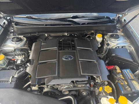 Subaru Outback 4dr Wgn H6 Auto 3.6R Limited 2013 Subaru Outback 4dr Wgn H6 Auto 3.6R Limited 2013