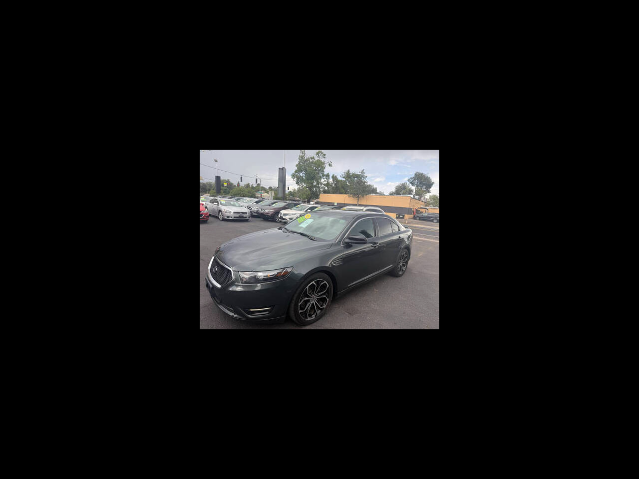 2016 Ford Taurus 4dr Sdn SHO AWD