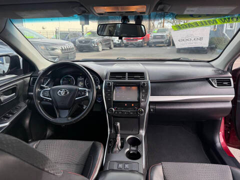 Toyota Camry Hybrid 4dr Sdn XLE (Natl) 2015