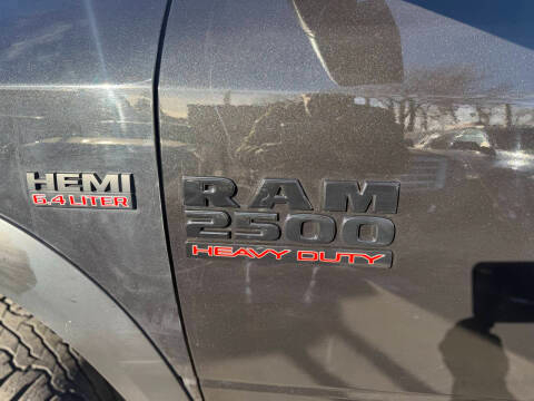 RAM 2500 Power Wagon 4x4 Crew Cab 6'4" Box 2017